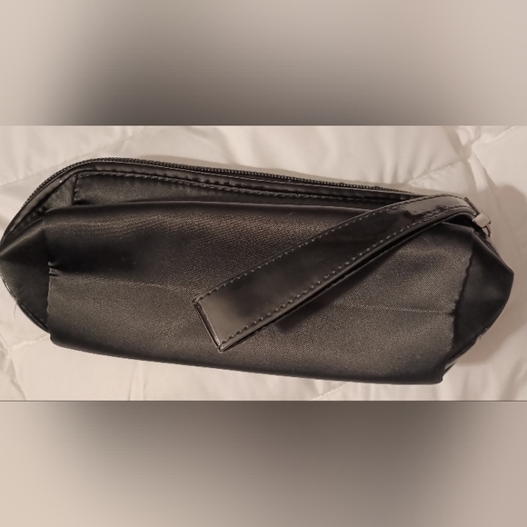 Herve Leger Cosmetic Bag NWOT - Picture 2 of 6